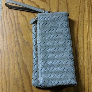 Urban expressions clutch